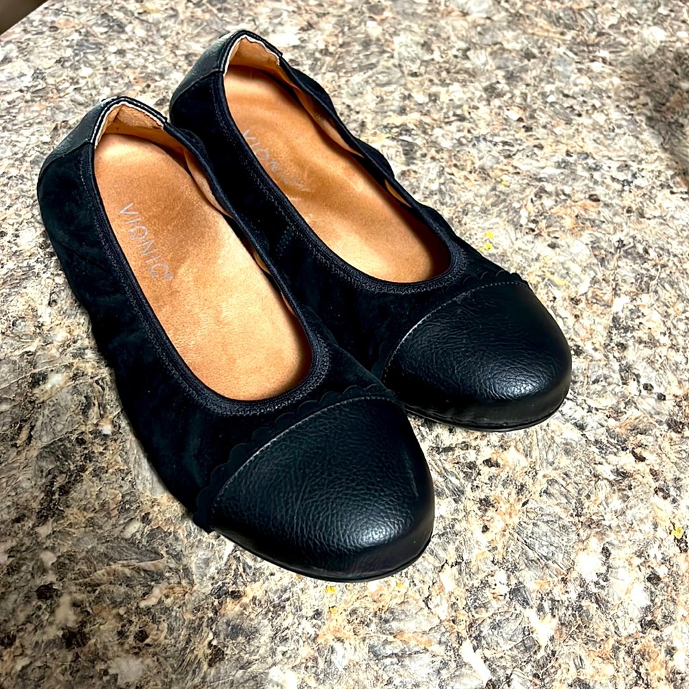 Vionic ballet style flats